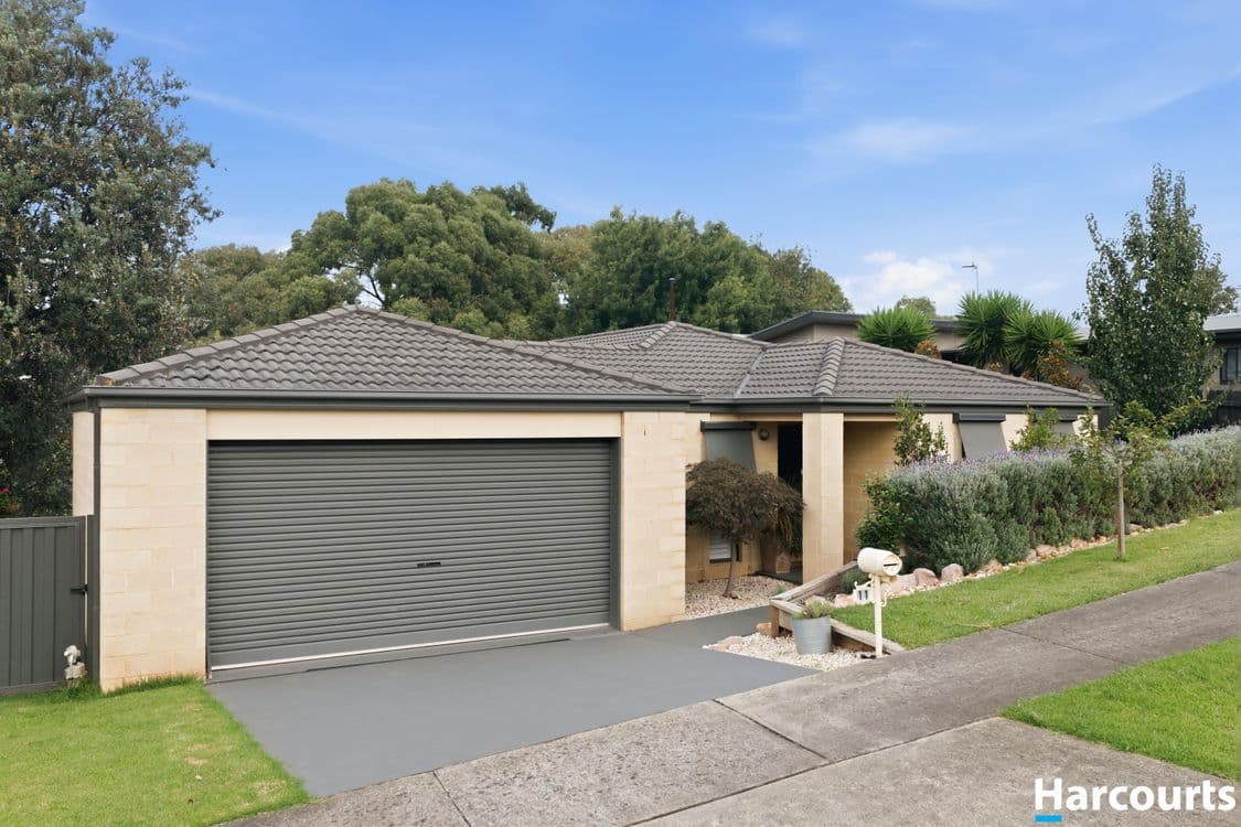 11 Silverback Place, LEONGATHA, VIC 3953, Leongatha - Thumbnail 2