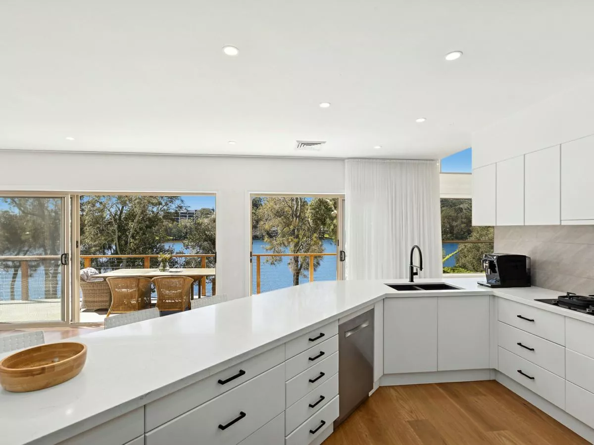 295a The Round Drive, AVOCA BEACH, Avoca Beach - Thumbnail 4