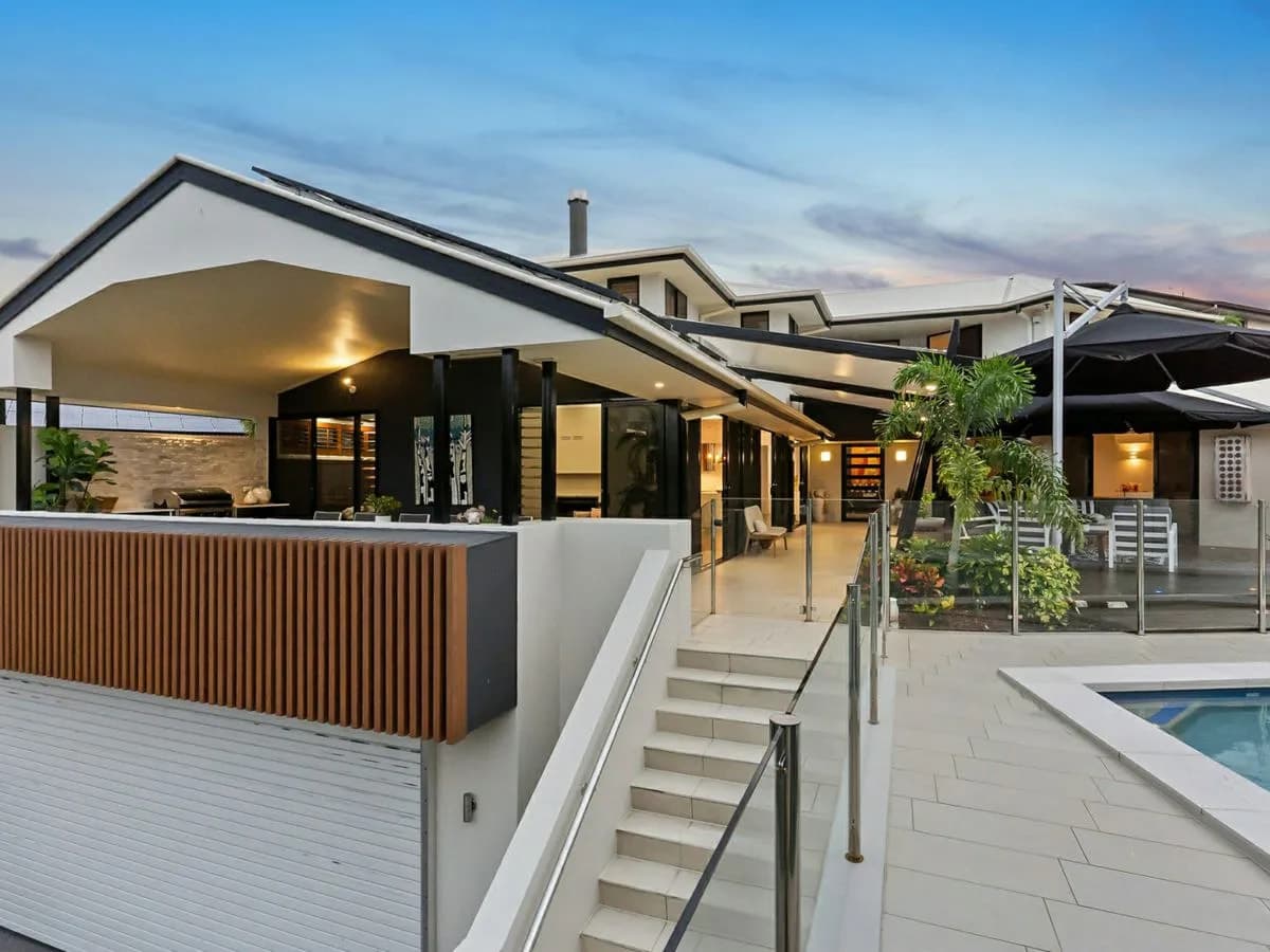 37 Banksia Place, BRIDGEMAN DOWNS, Bridgeman Downs - Thumbnail 2