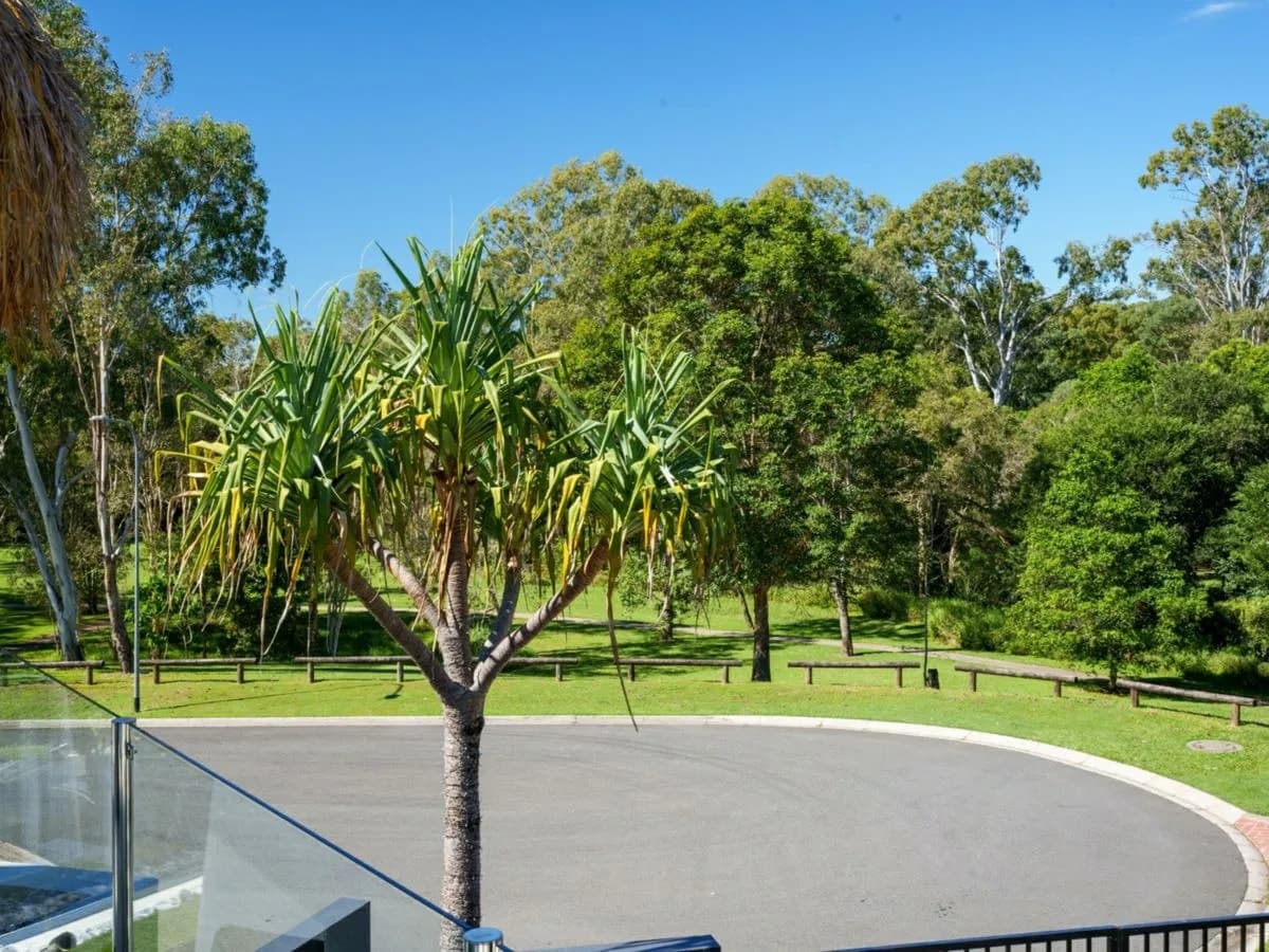 37 Banksia Place, BRIDGEMAN DOWNS, Bridgeman Downs - Thumbnail 3