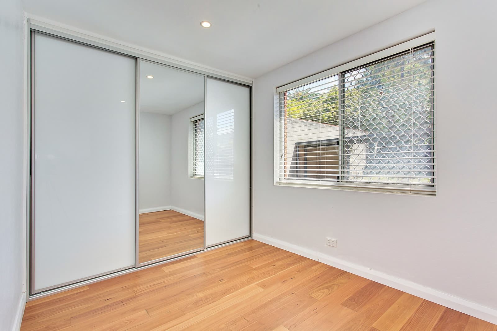 3/70 Harbord Road, Freshwater, Freshwater - Thumbnail 4