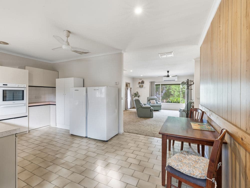45 Gibbs Lane, MOYHU, VIC 3732, Moyhu - Thumbnail 4