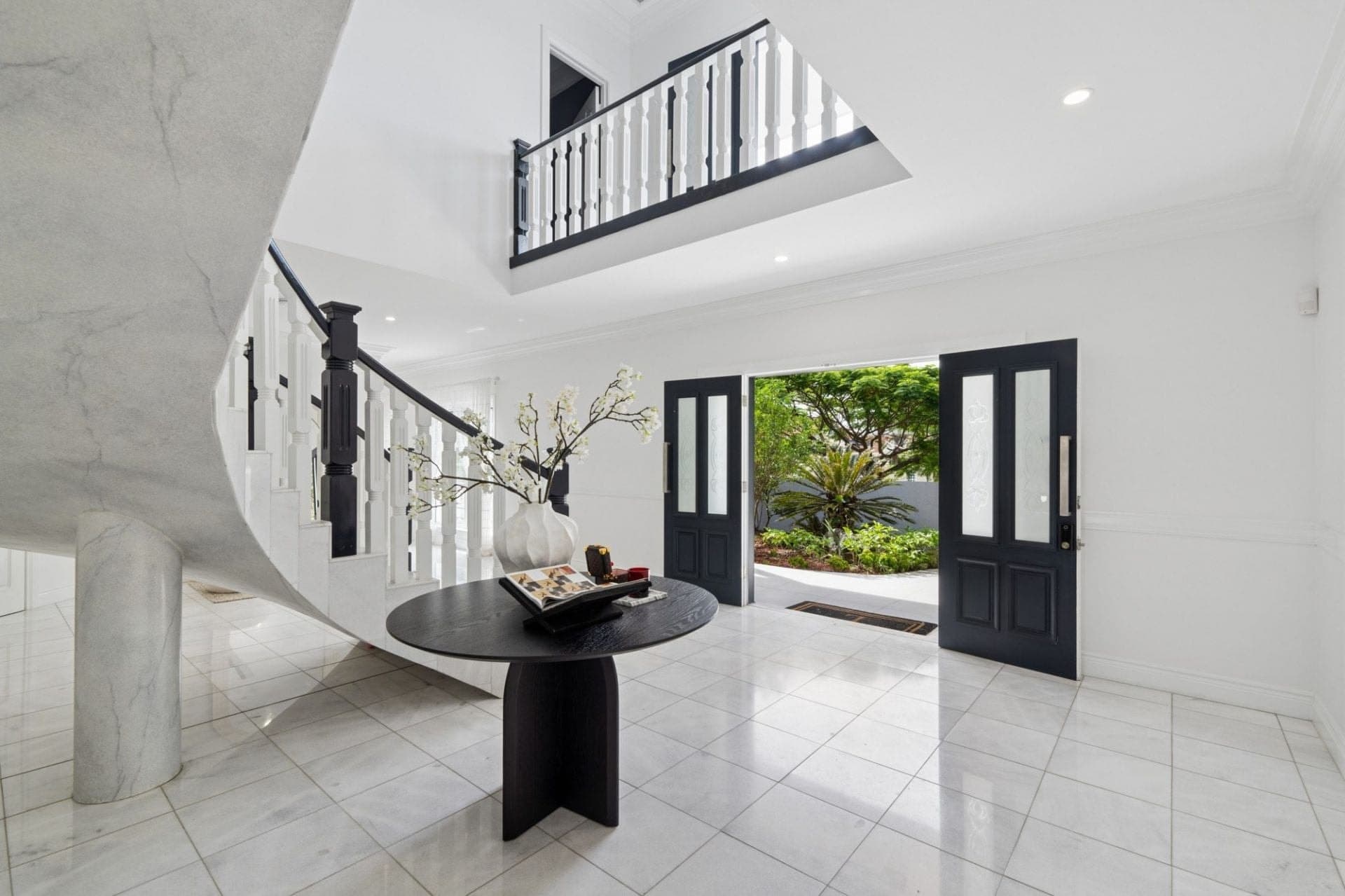 29-31 Cessnock Close, Mermaid Waters - Thumbnail 5