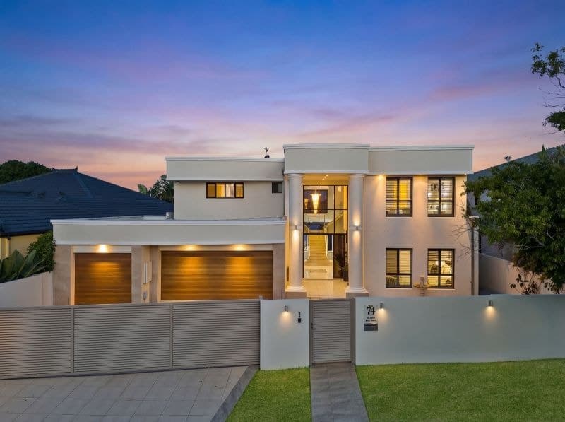 74 Sir Bruce Small Boulevard, Benowa Waters - Thumbnail 7