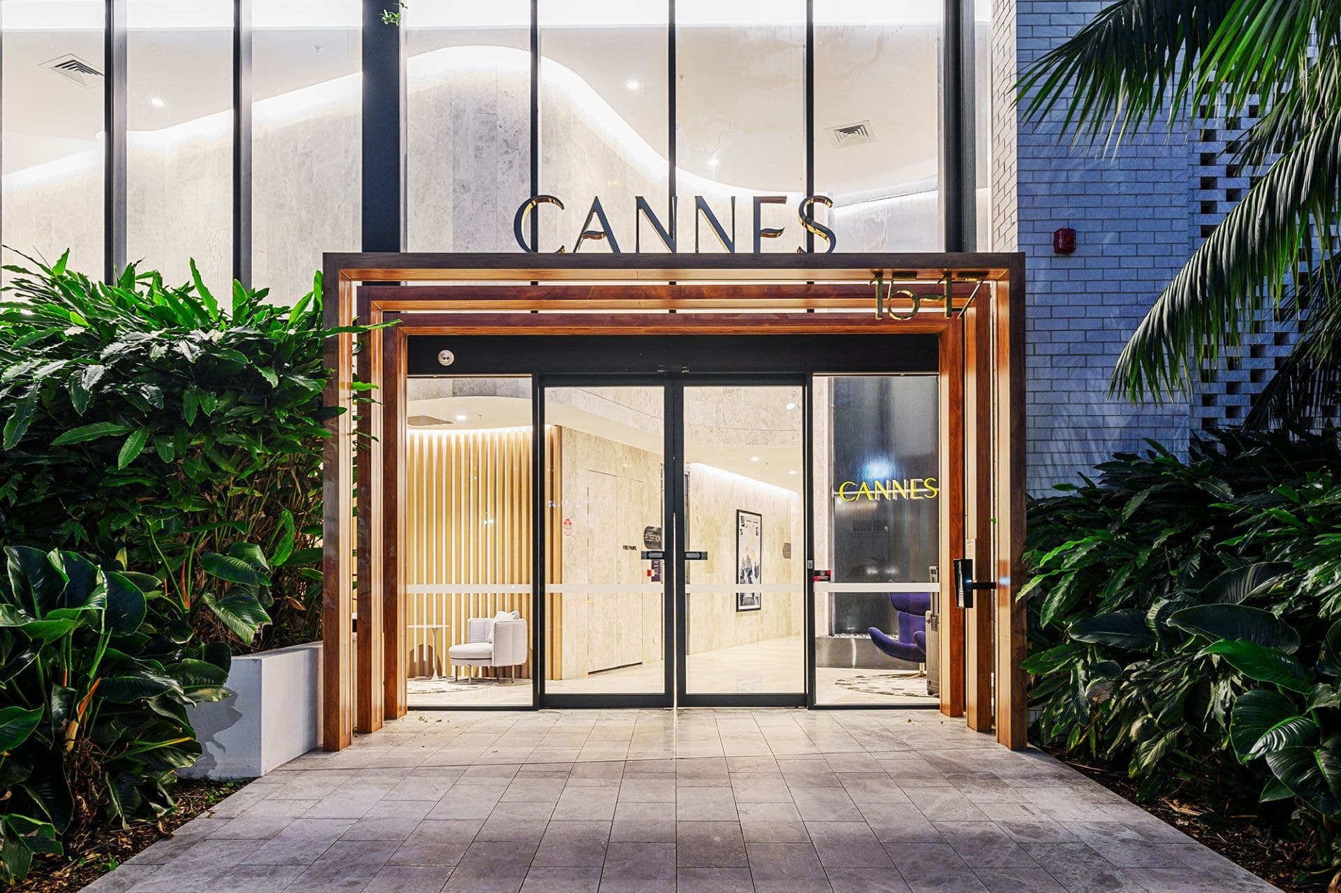 906/15-17 Cannes Avenue, Surfers Paradise - Image 1