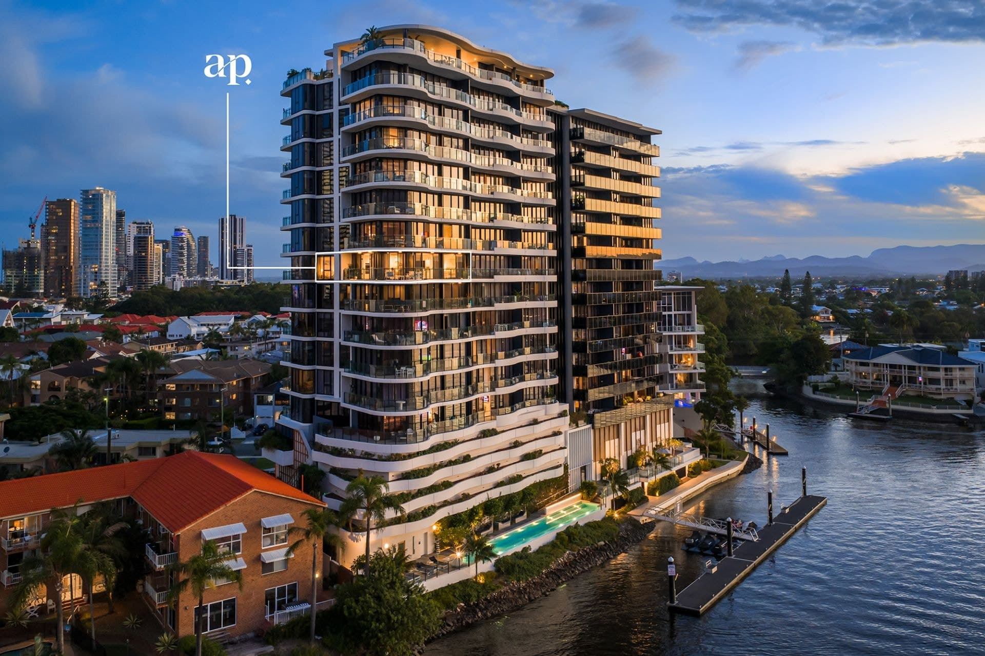 906/15-17 Cannes Avenue, Surfers Paradise - Thumbnail 3