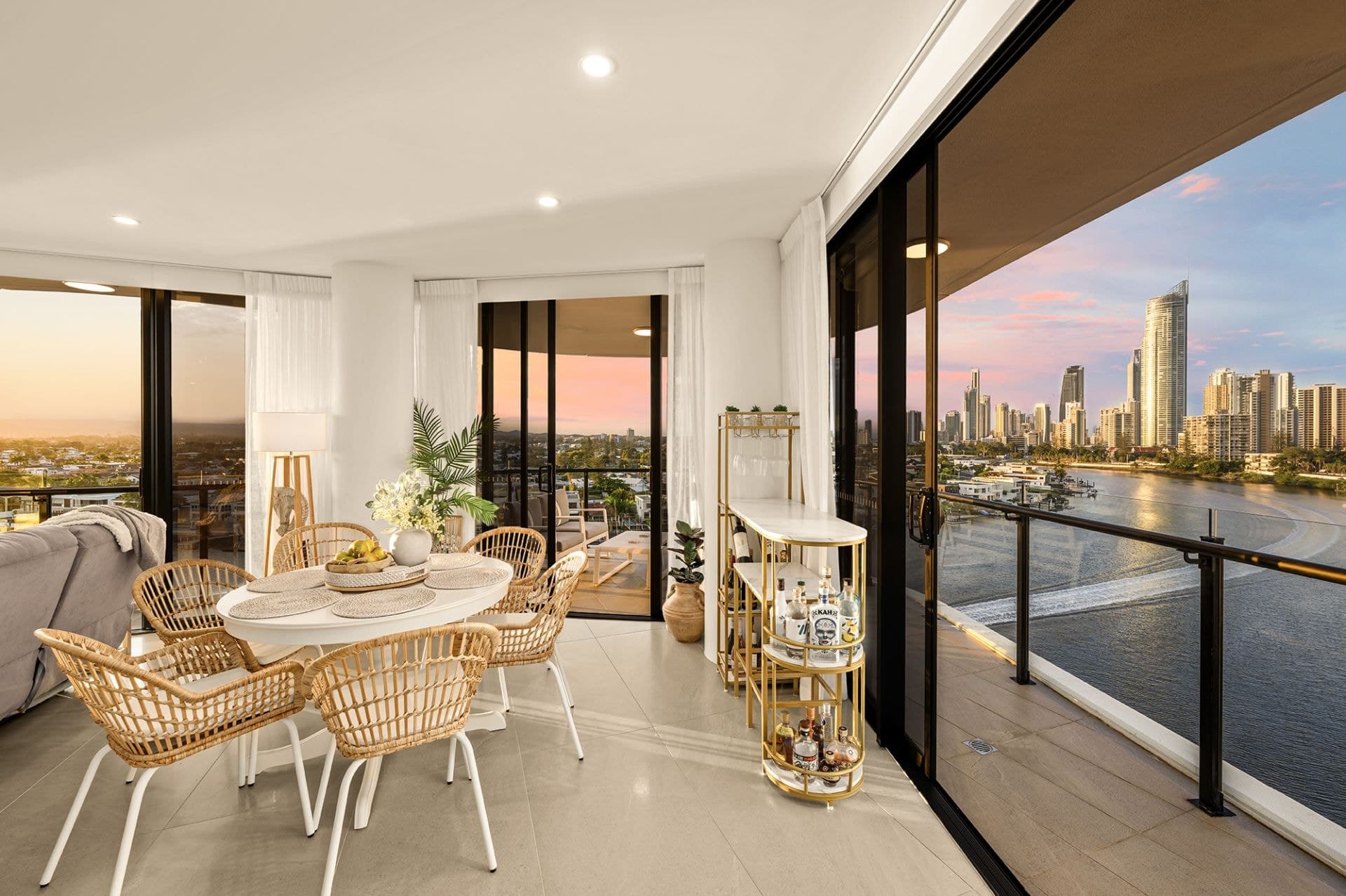 906/15-17 Cannes Avenue, Surfers Paradise - Thumbnail 8