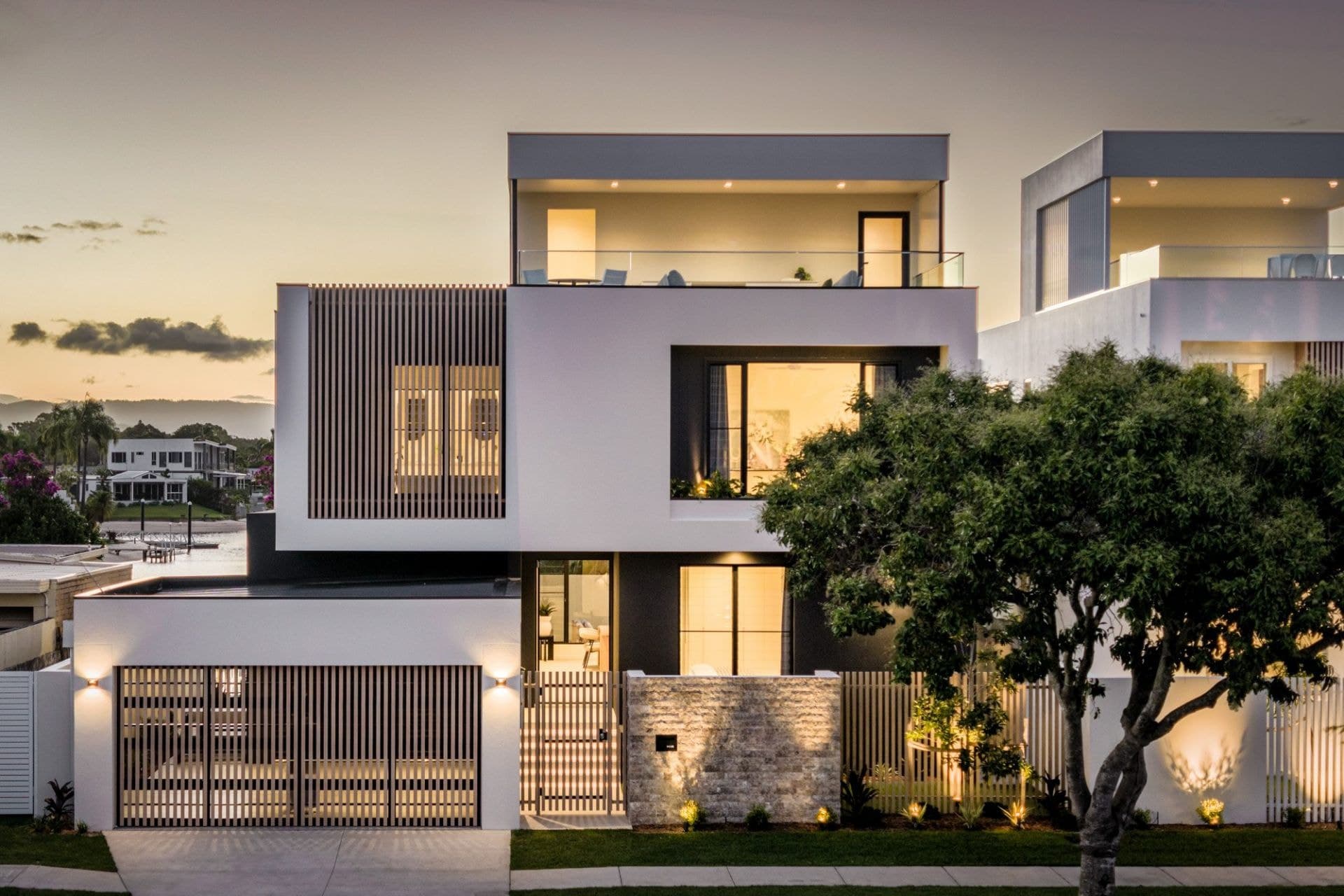 5B Rio Vista Boulevard, Broadbeach Waters - Image 1