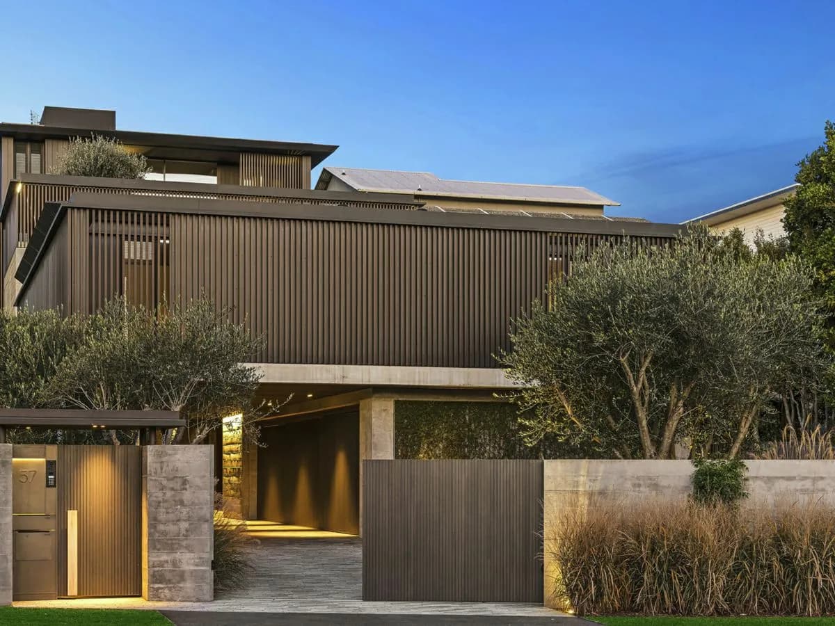 57 Ocean View Drive, WAMBERAL, Wamberal - Thumbnail 3