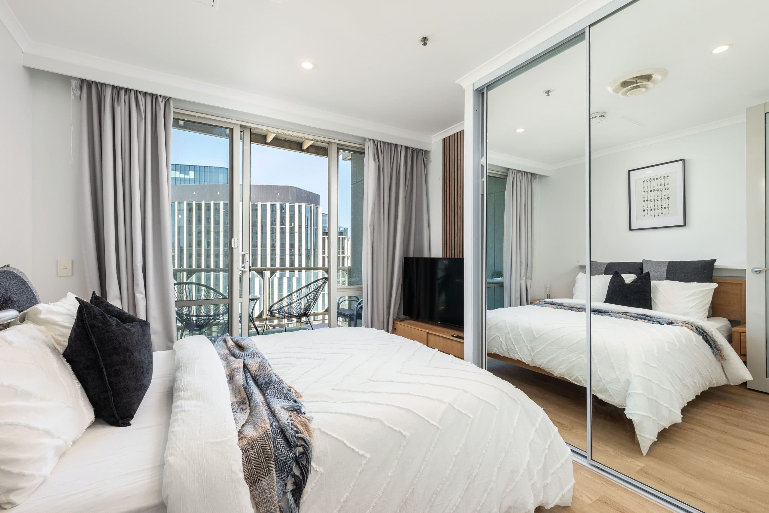 Unit 509/2 Akuna Street, City 2601, City - Thumbnail 8