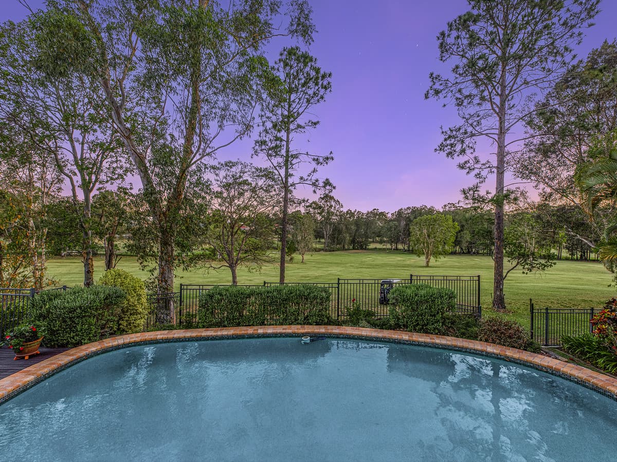 28 Westlake Drive, Mount Ommaney QLD 4074, Mount Ommaney - Thumbnail 2