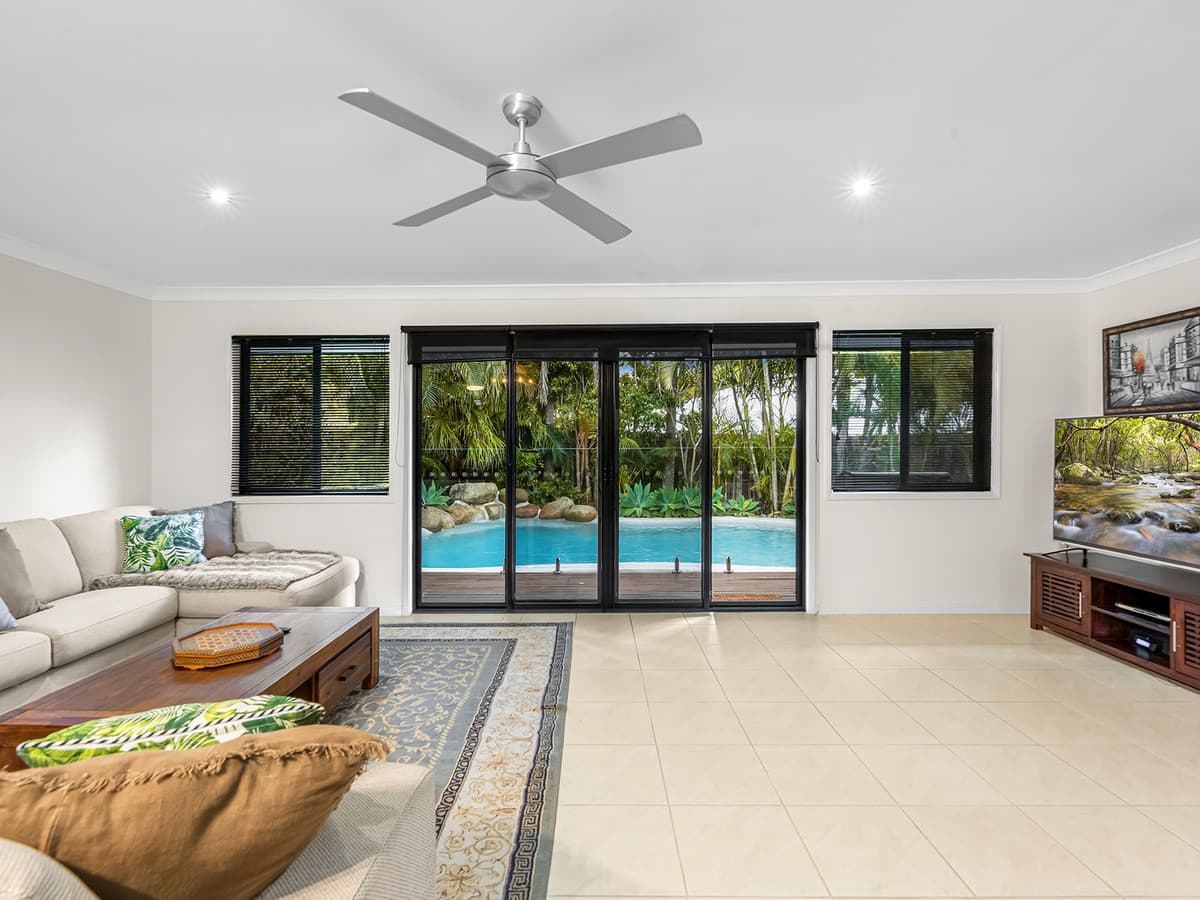 17 Edenbrooke Drive, Sinnamon Park QLD 4073, Sinnamon Park - Thumbnail 2