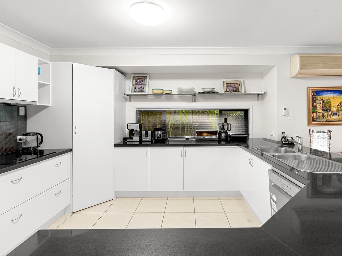 17 Edenbrooke Drive, Sinnamon Park QLD 4073, Sinnamon Park - Thumbnail 8