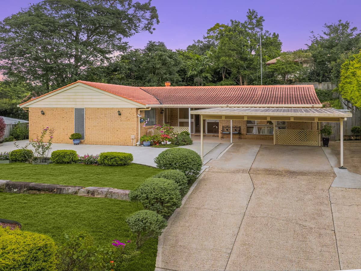 19 Marmindie Street, Chapel Hill QLD 4069, Chapel Hill - Image 1