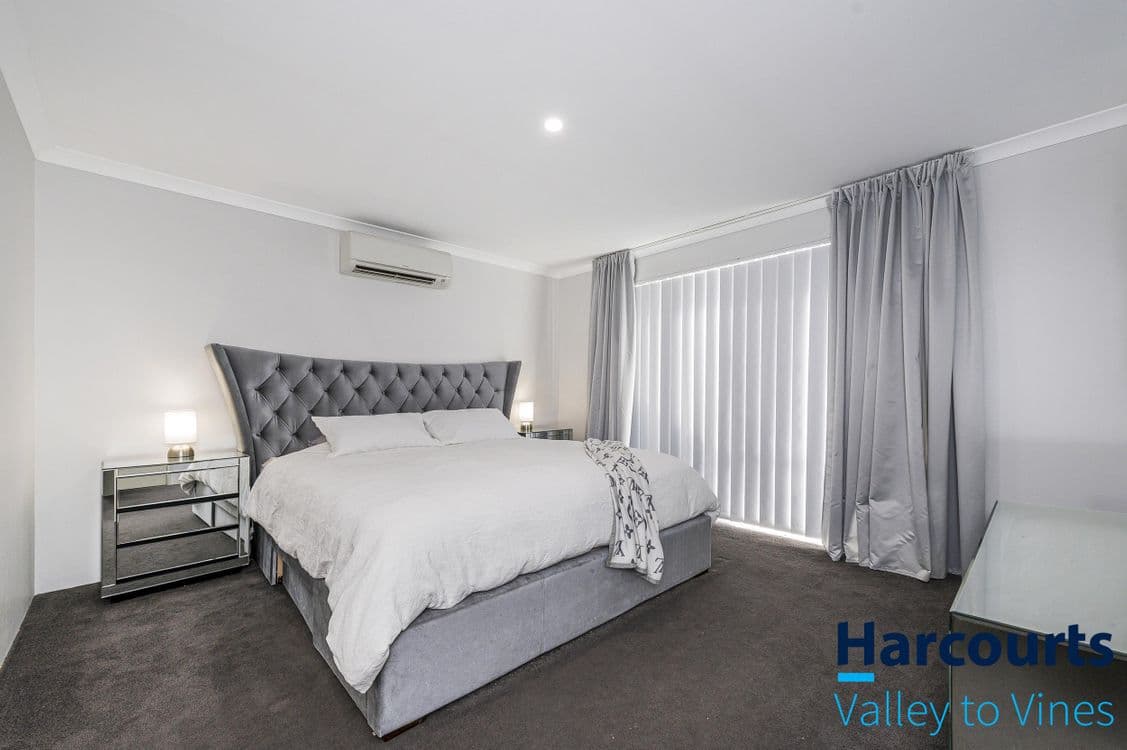 202 Banrock Drive, ELLENBROOK, WA 6069, Ellenbrook - Thumbnail 4