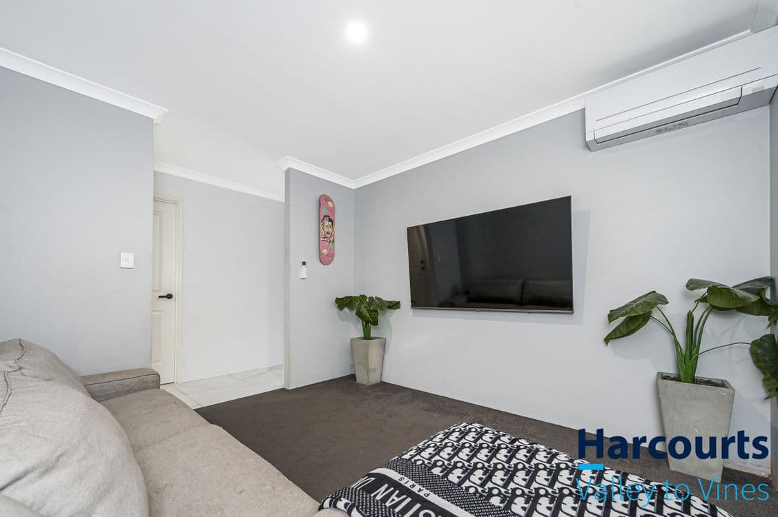 202 Banrock Drive, ELLENBROOK, WA 6069, Ellenbrook - Thumbnail 8