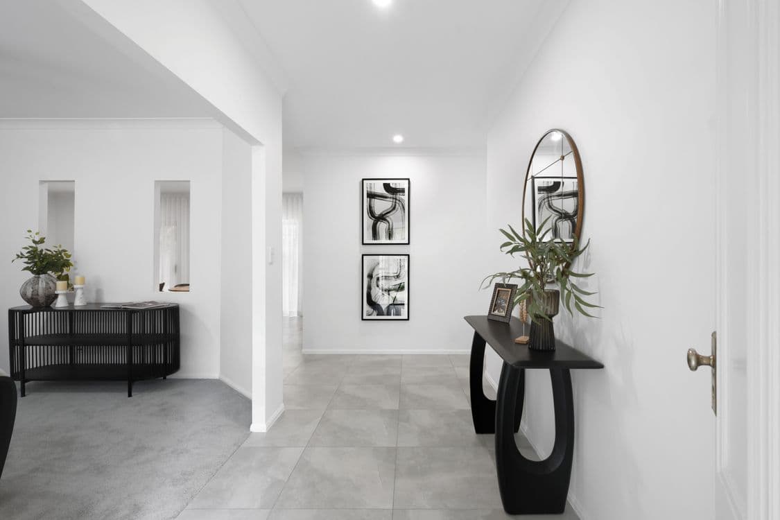 40 Waterfall Drive, WONGAWALLAN, QLD 4210, Wongawallan - Thumbnail 4