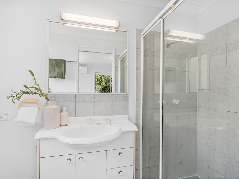65 Roseglen Street, GREENSLOPES, QLD 4120, Greenslopes - Thumbnail 7