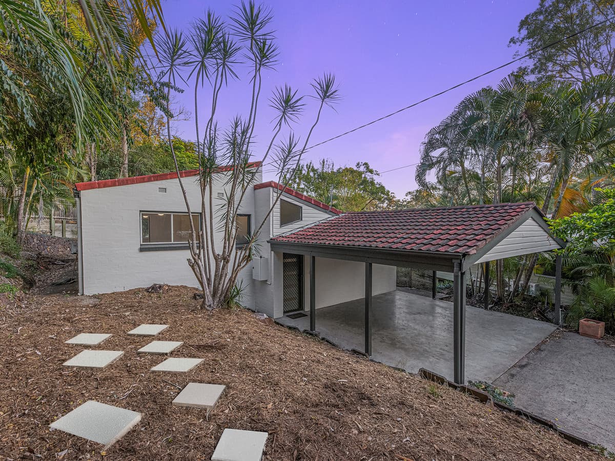12 Jillian Street, Chapel Hill QLD 4069, Chapel Hill - Thumbnail 2