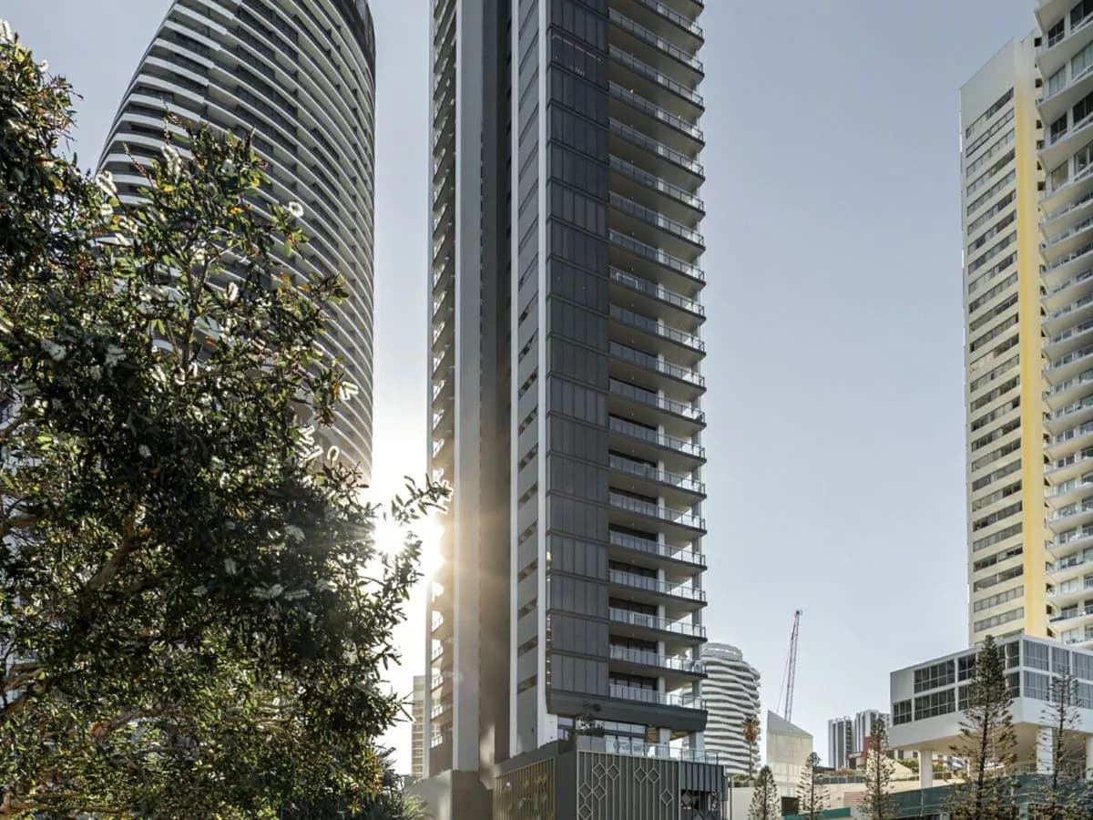 22/2 Charles Avenue, BROADBEACH, Broadbeach - Thumbnail 2