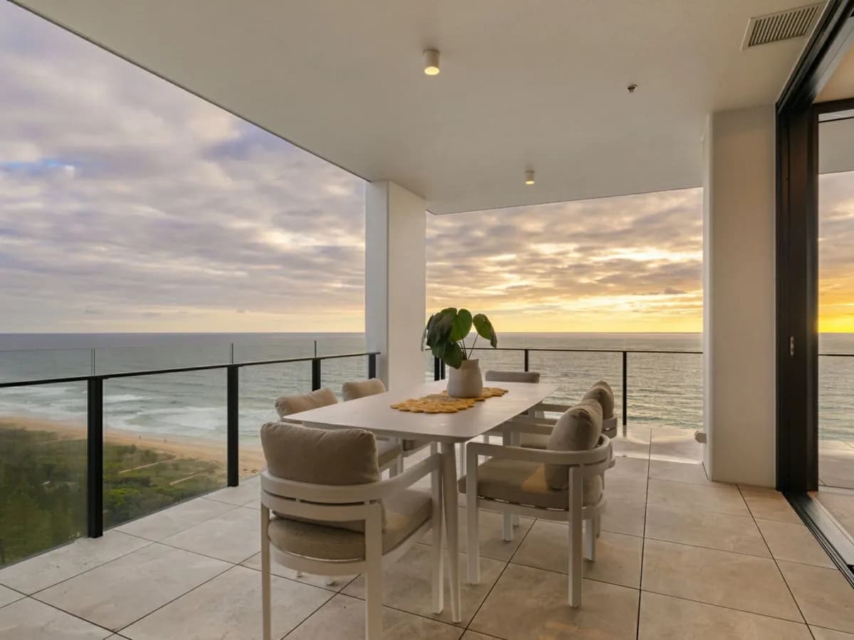 22/2 Charles Avenue, BROADBEACH, Broadbeach - Thumbnail 5