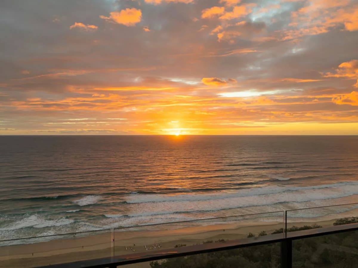 22/2 Charles Avenue, BROADBEACH, Broadbeach - Thumbnail 8