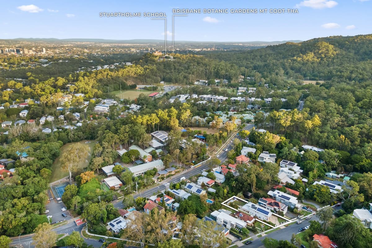 34 Gordon Road, Bardon QLD 4065, Bardon - Thumbnail 3