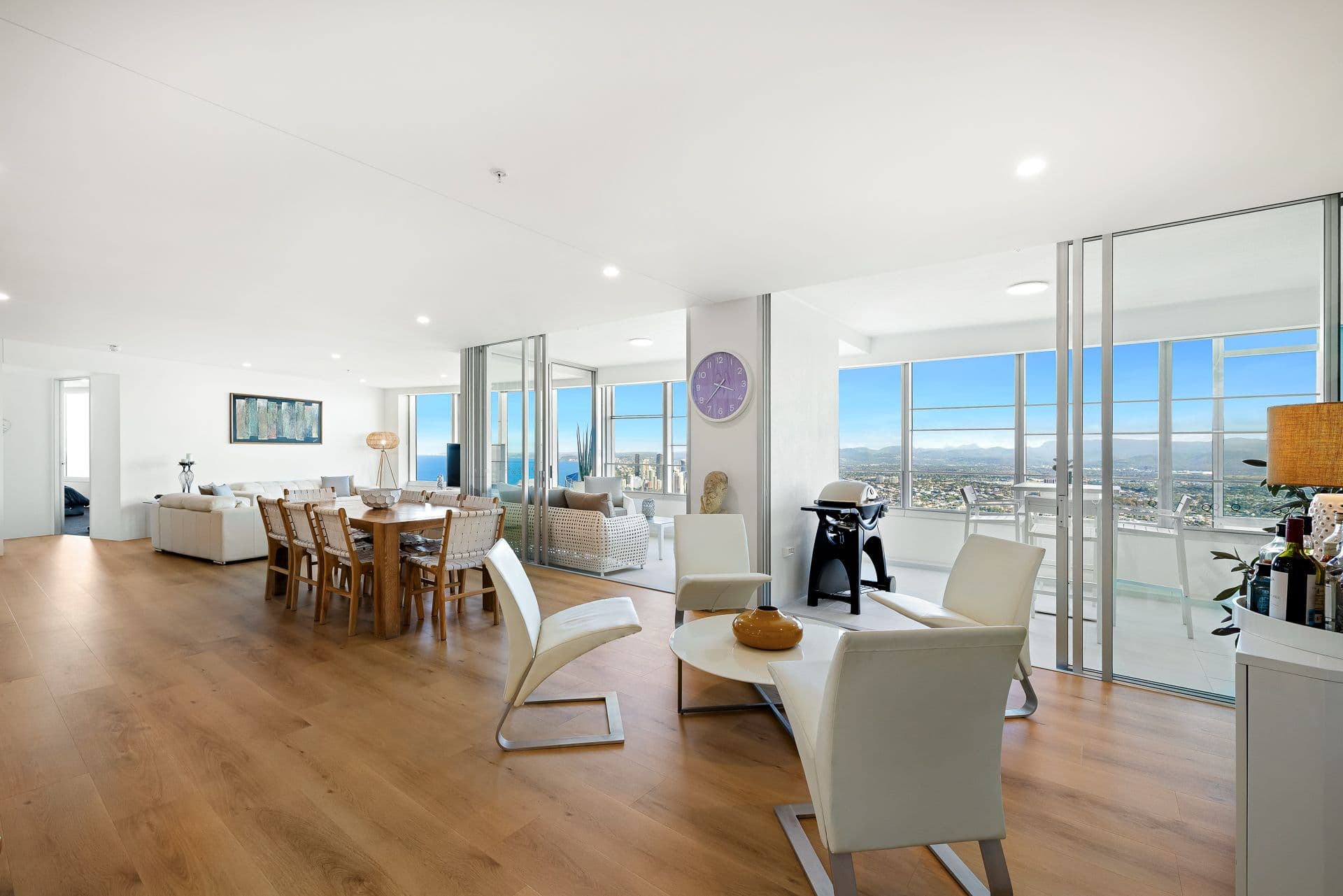 CONTACT LISA FOR PRICE INFO, Surfers Paradise - Thumbnail 4