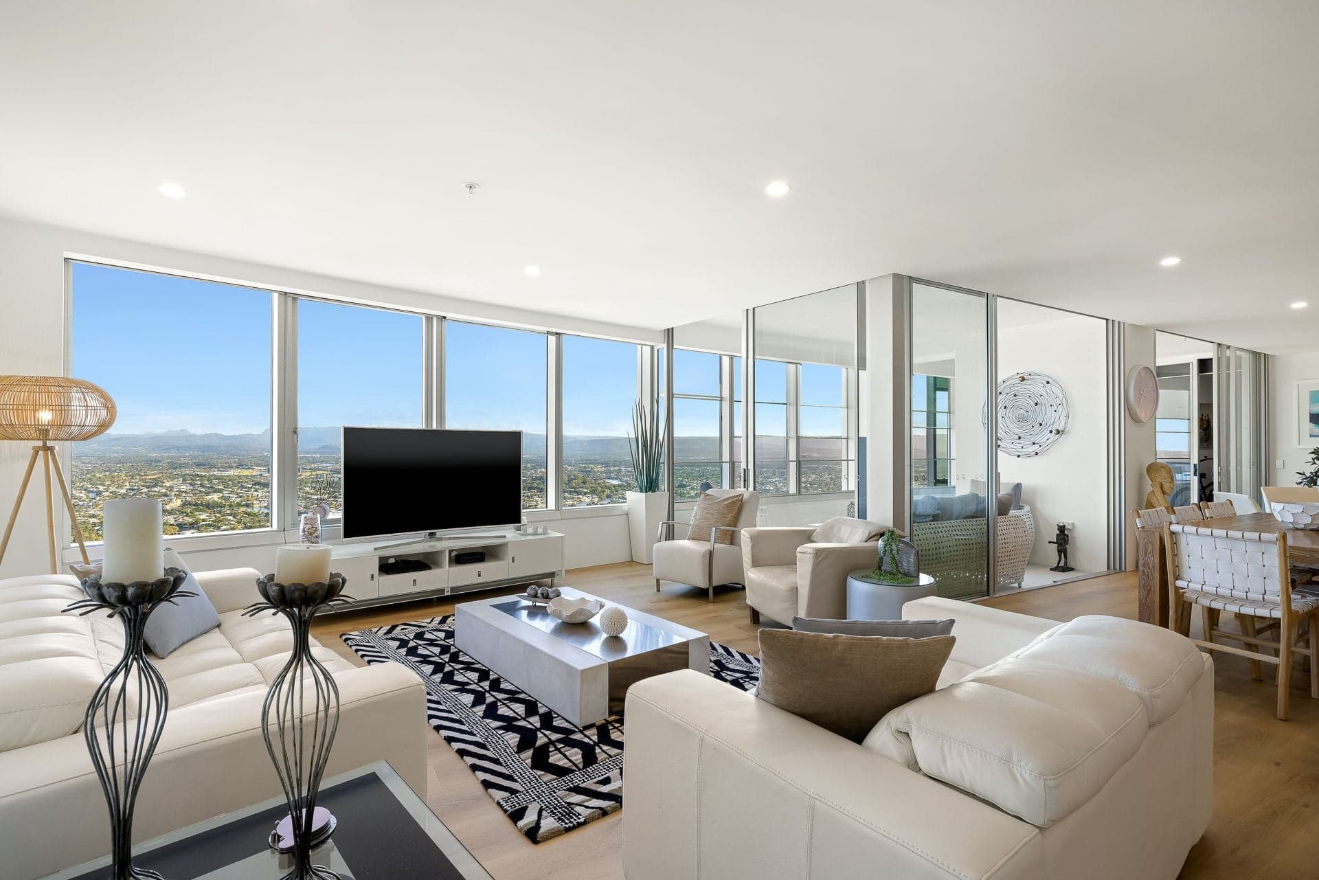 CONTACT LISA FOR PRICE INFO, Surfers Paradise - Thumbnail 5