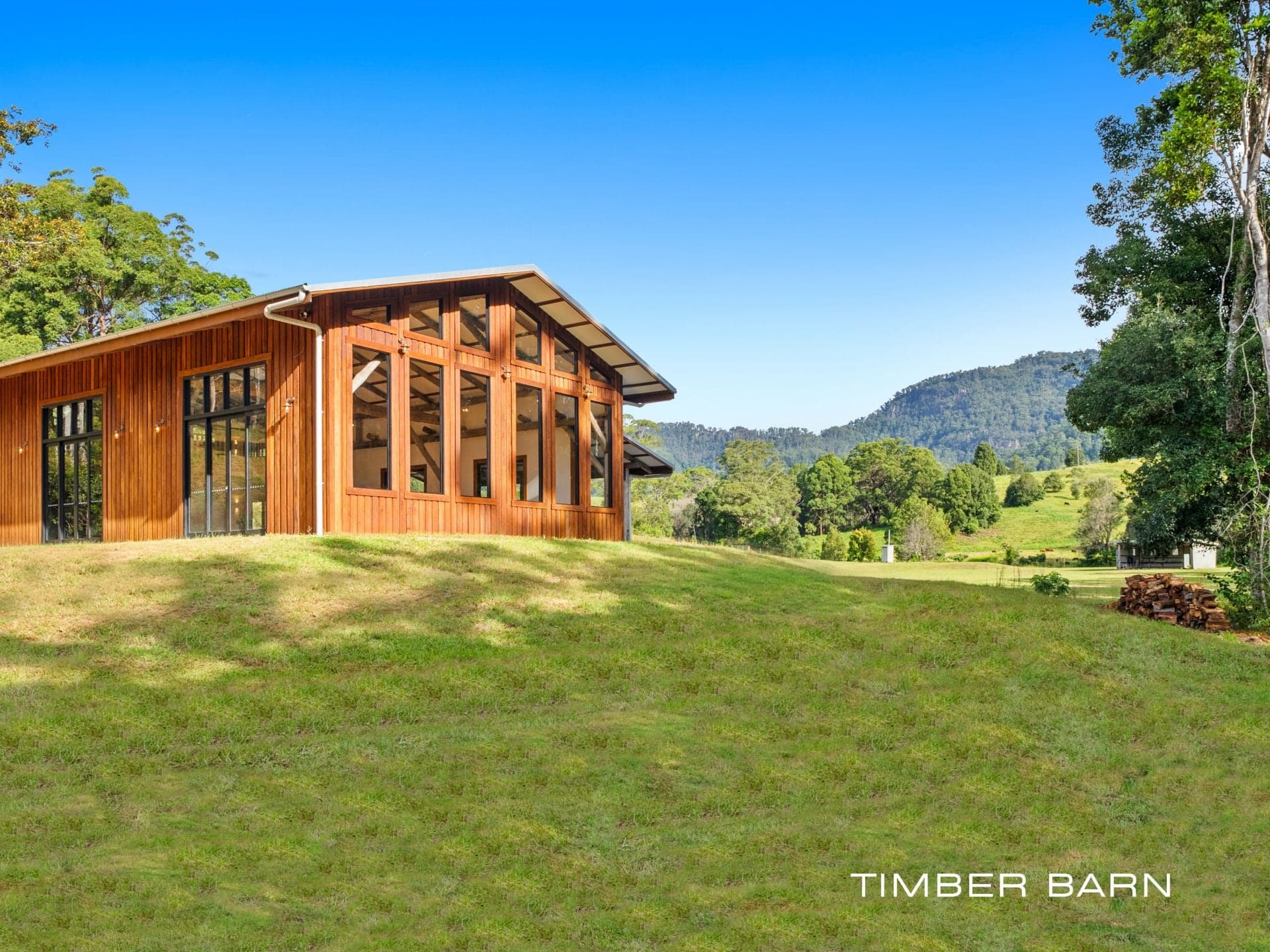 $3,950,000, Doon Doon - Thumbnail 2