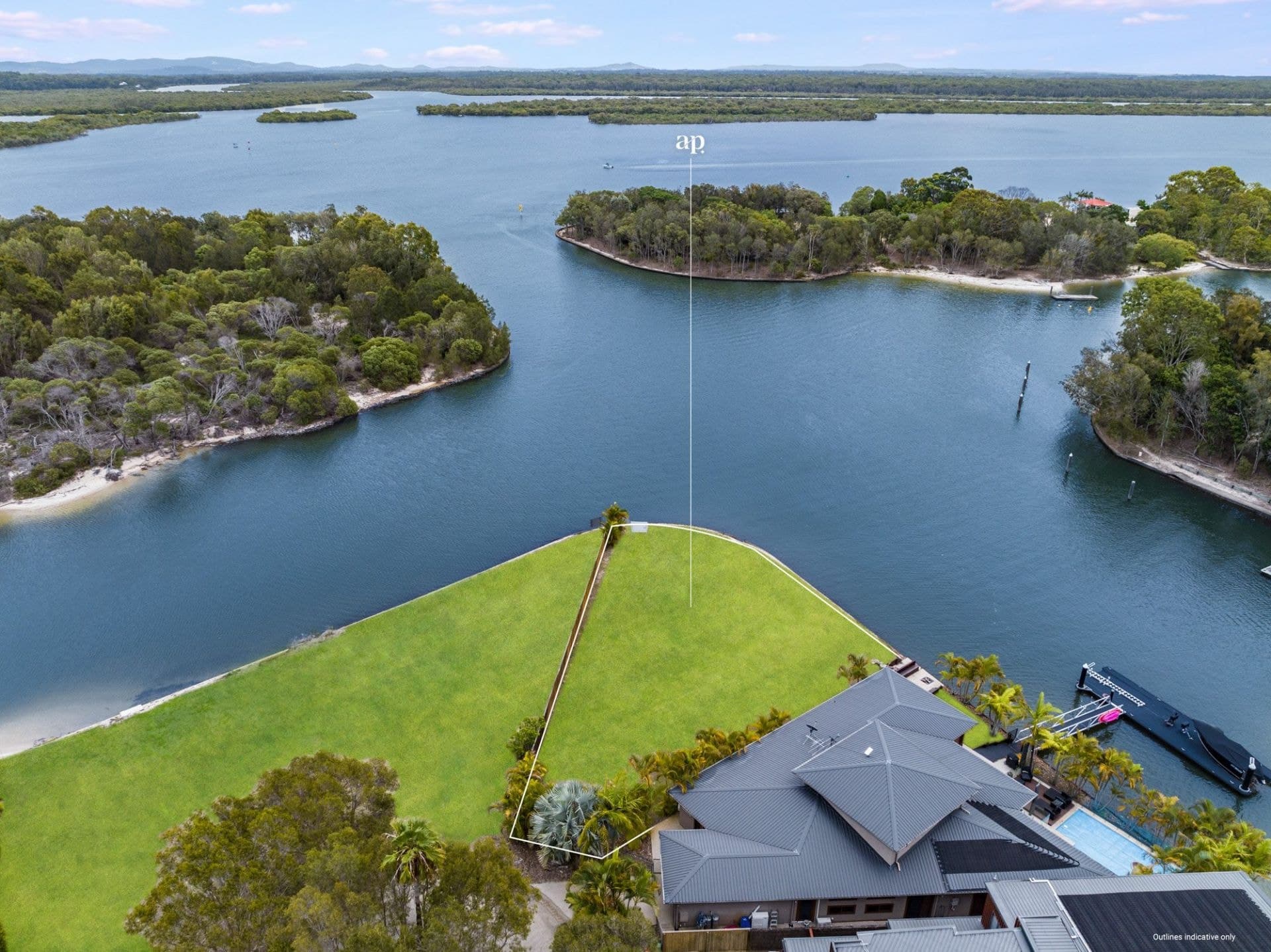 22 Casuarina Court, South Stradbroke - Thumbnail 5