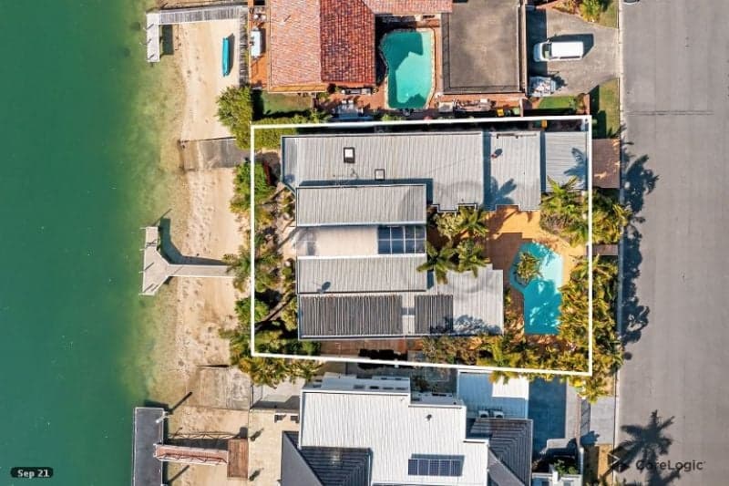 31 Norseman Court, Paradise Waters - Image 1
