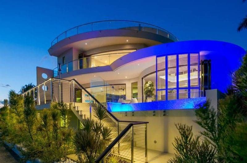 50 King Charles Drive, Sovereign Islands - Thumbnail 2