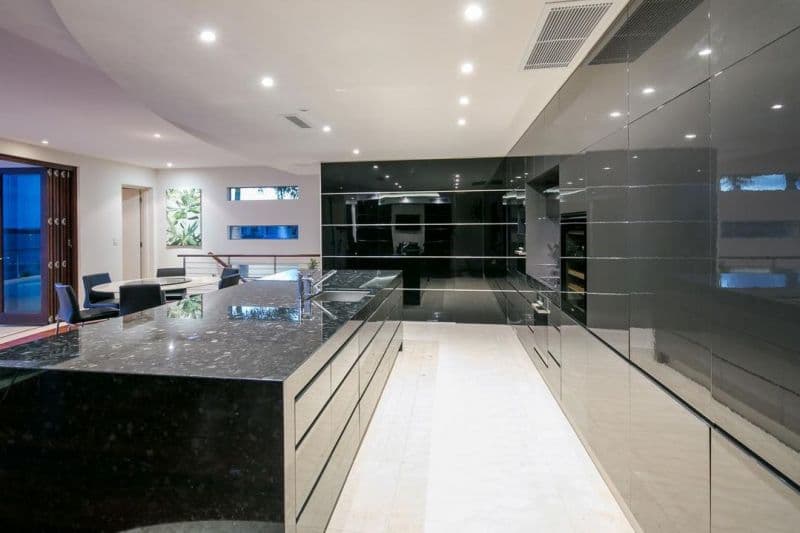 50 King Charles Drive, Sovereign Islands - Thumbnail 7