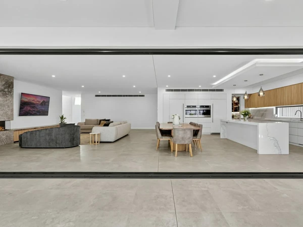 1 Timber Grove, GLENHAVEN, Glenhaven - Thumbnail 3