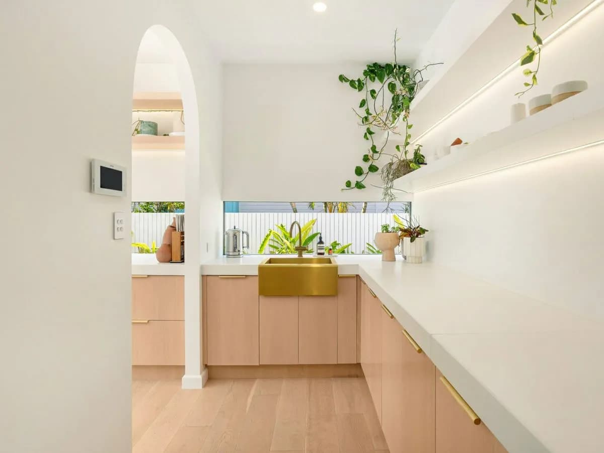 5 Tawarri Crescent, BURLEIGH HEADS, Burleigh Heads - Thumbnail 2