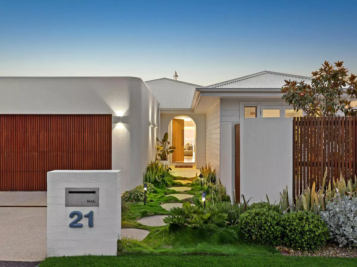 21 Warren Avenue, AVOCA BEACH, Avoca Beach - Thumbnail 4
