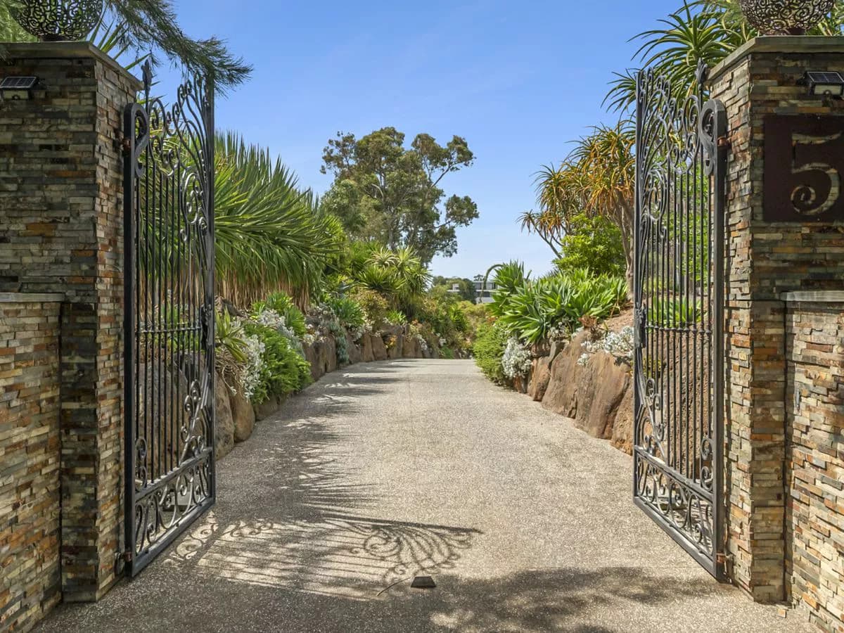 5 Manor Crescent, HIGHTON, Highton - Thumbnail 3