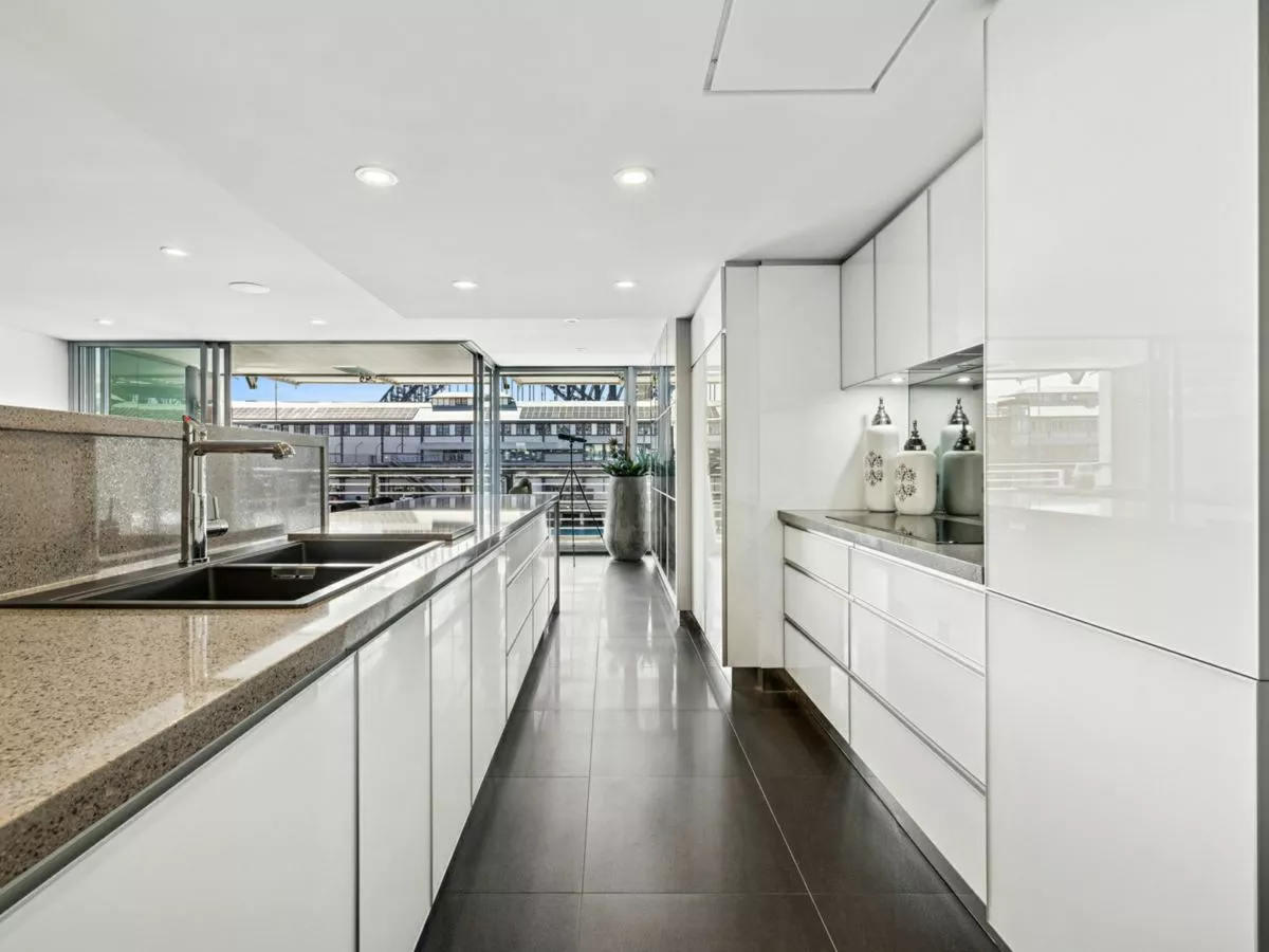 323/19 Hickson Road, WALSH BAY, Walsh Bay - Thumbnail 3
