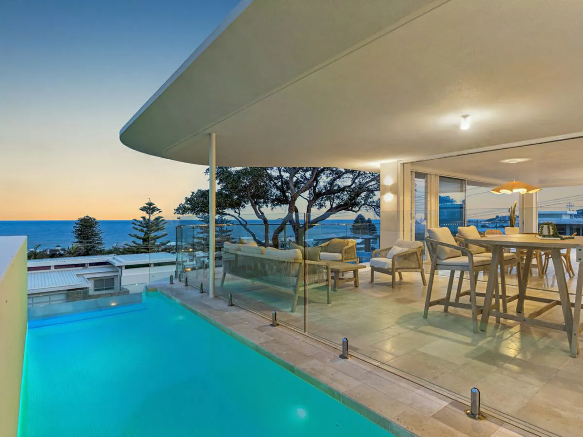 19 Dover Road, WAMBERAL, Wamberal - Thumbnail 2