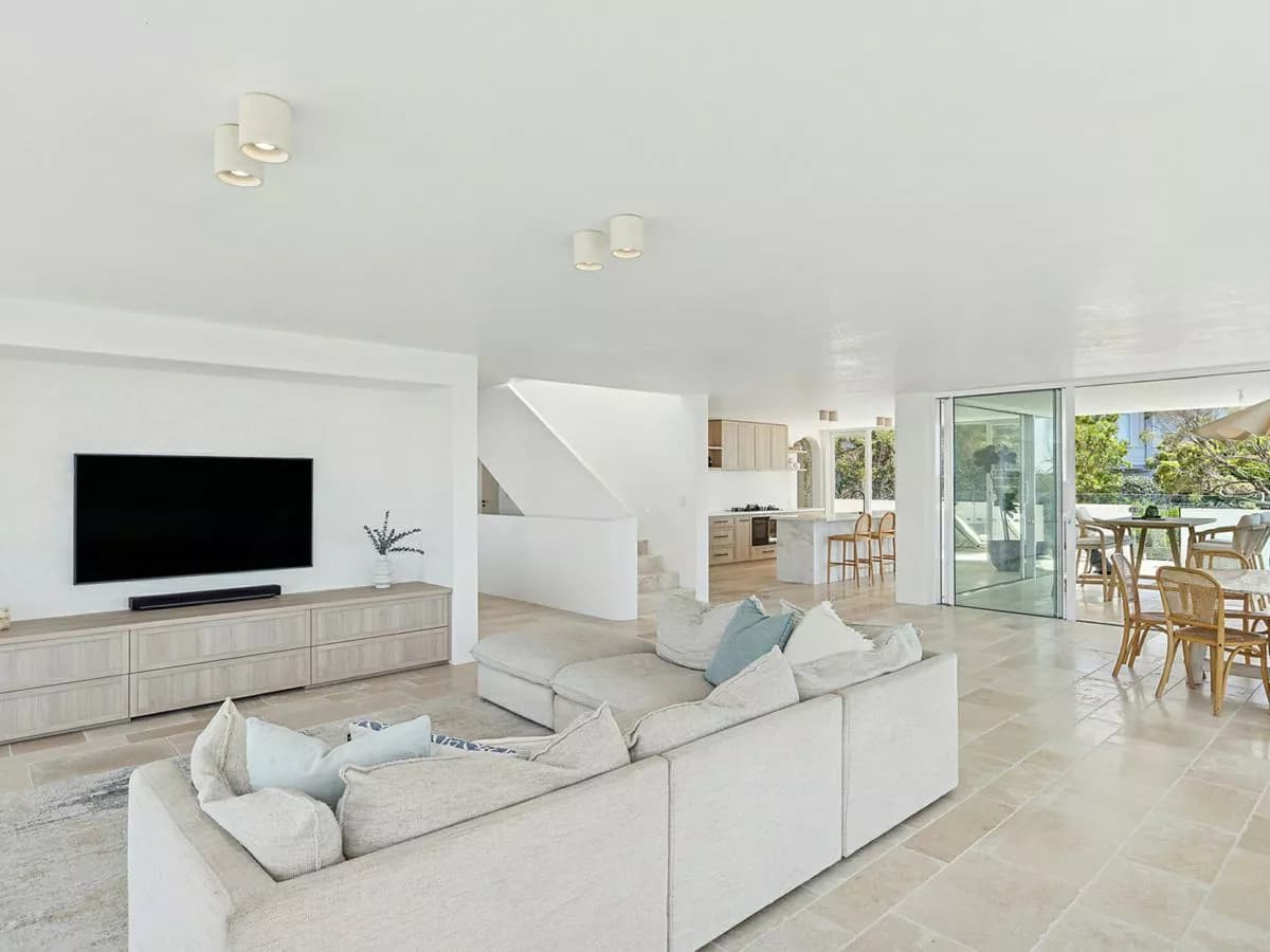 19 Dover Road, WAMBERAL, Wamberal - Thumbnail 6