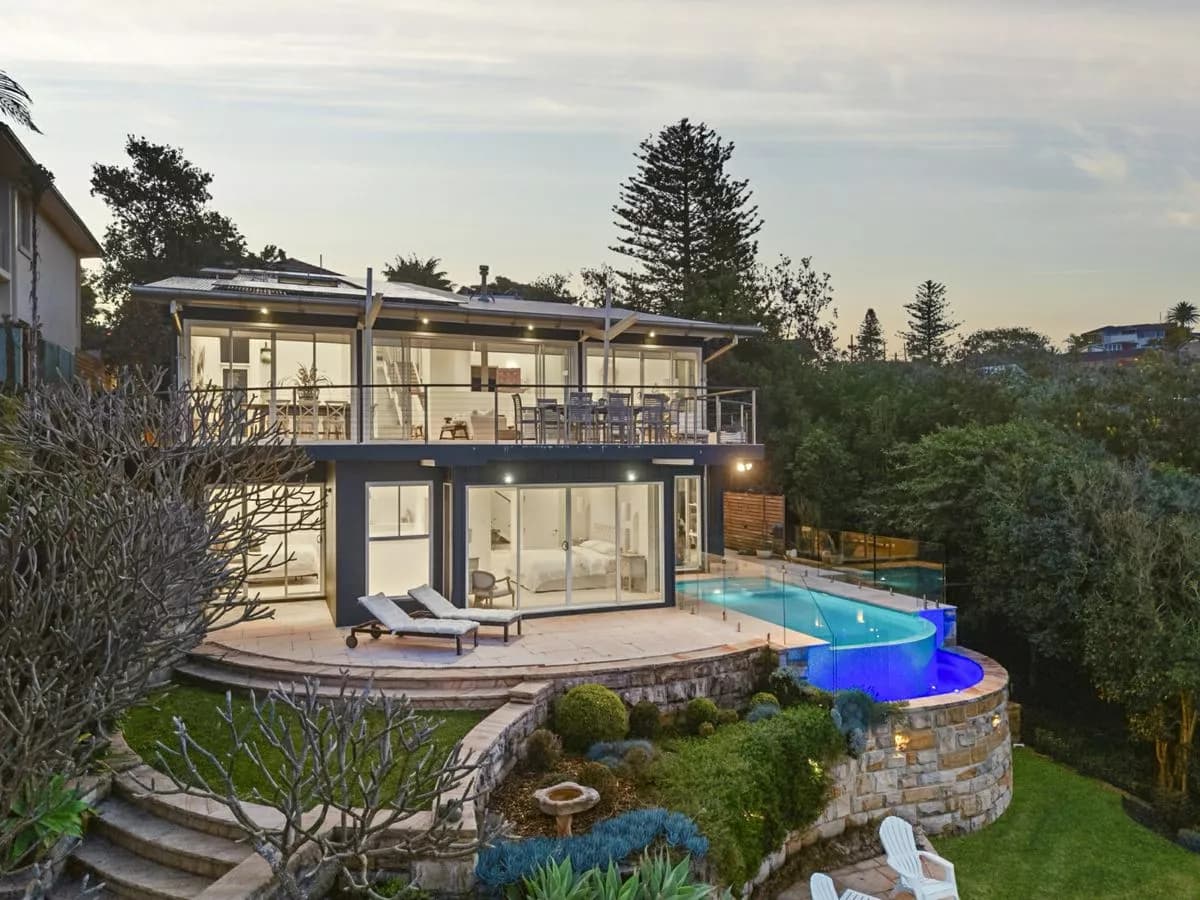 3 Beach Road, NEWPORT, Newport - Thumbnail 2