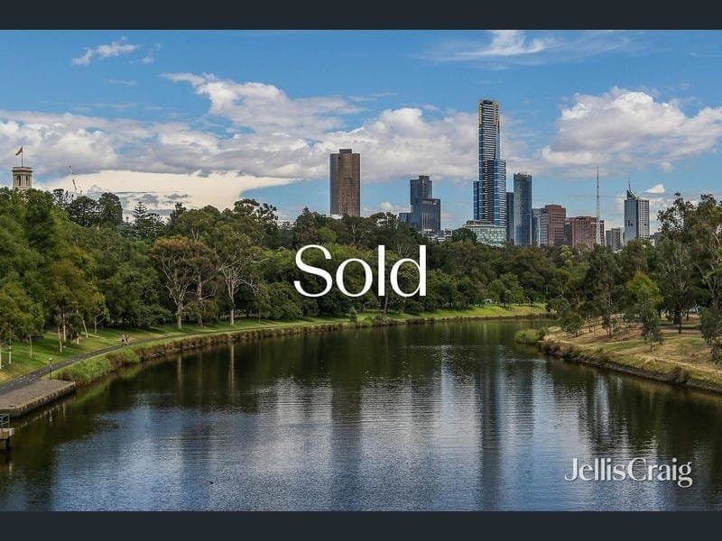13a Russell Crescent, Mount Waverley, Mount Waverley - Image 1