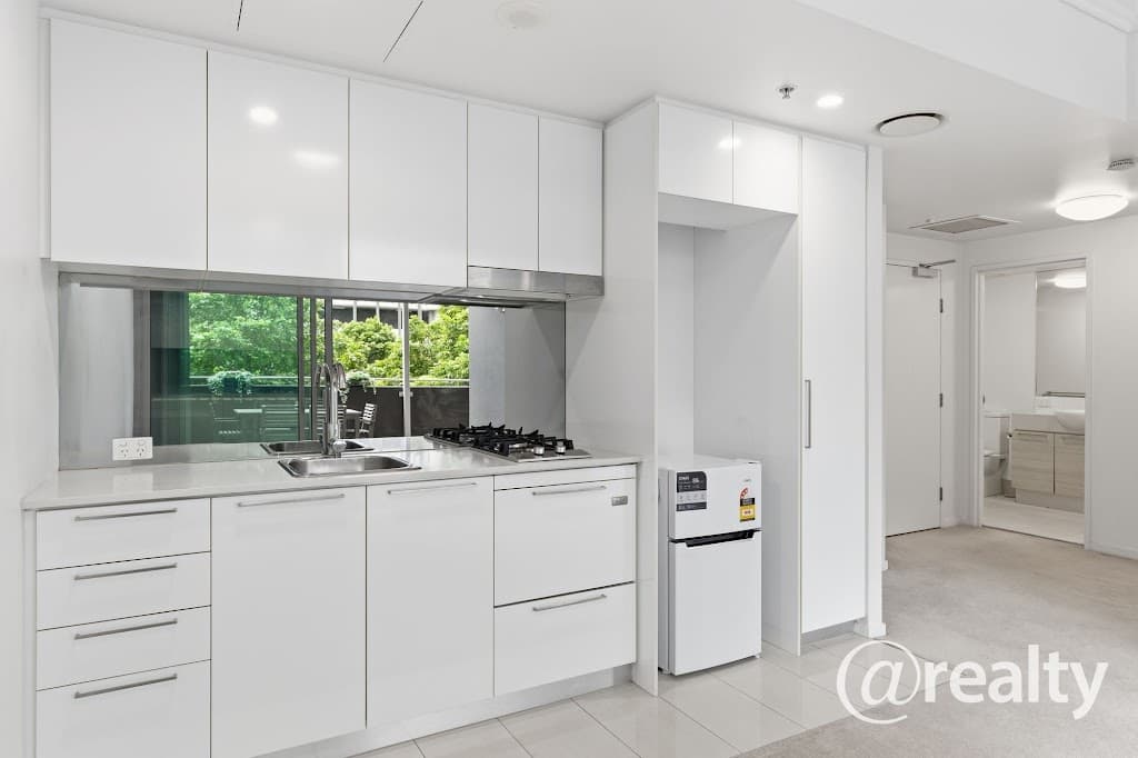 10112/8 Harbour Road, Hamilton, QLD, 4007, Hamilton - Thumbnail 3