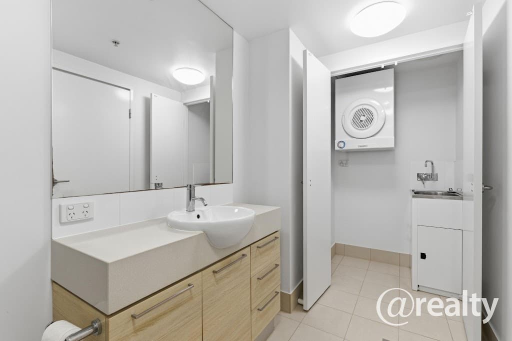 10112/8 Harbour Road, Hamilton, QLD, 4007, Hamilton - Thumbnail 5
