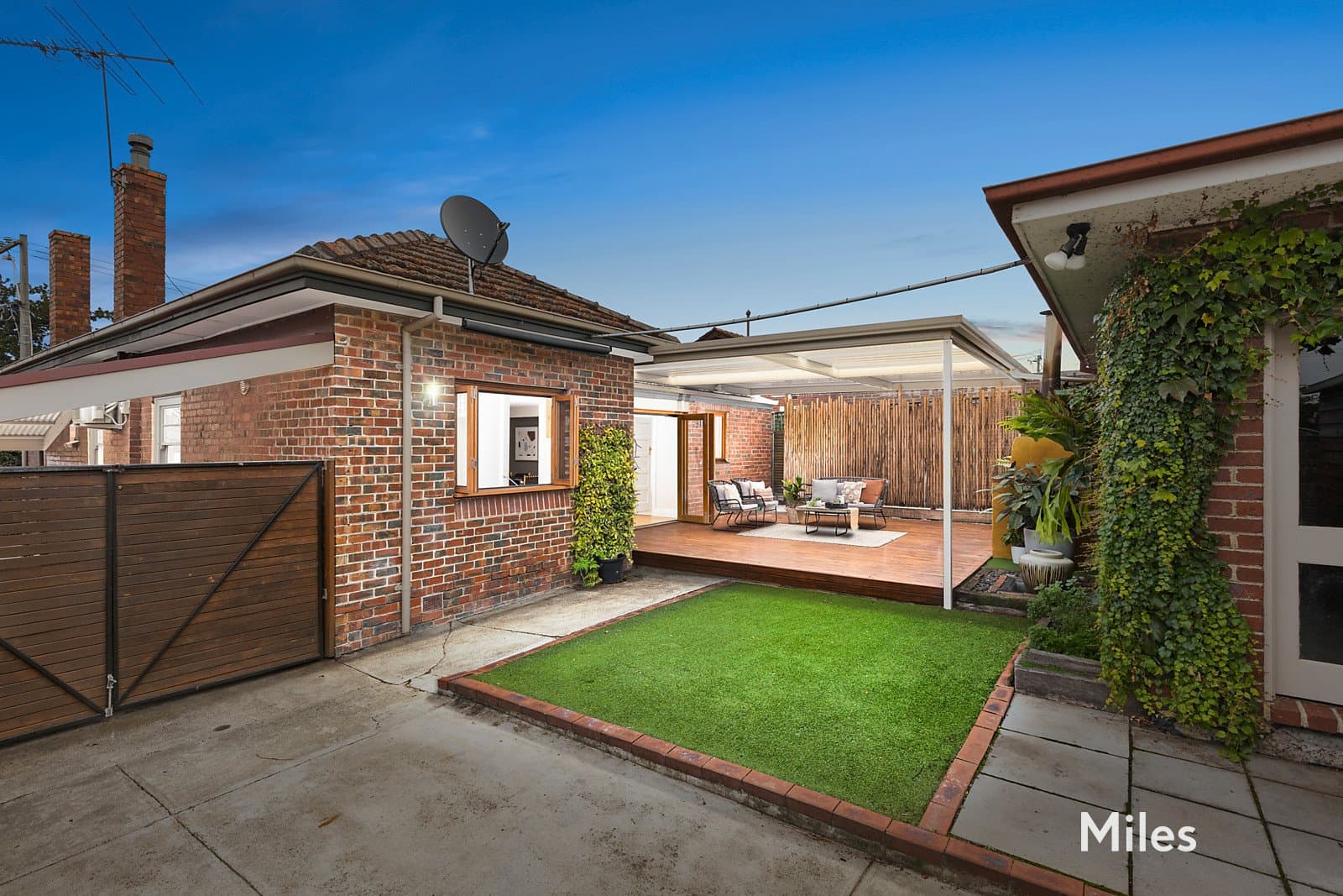 81 Livingstone Street, Ivanhoe, Ivanhoe - Thumbnail 2