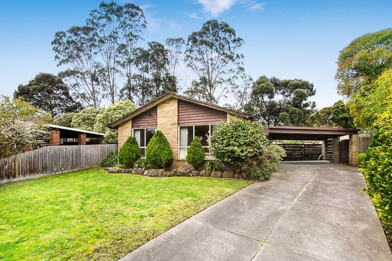 10 Maldon CrescentDoncaster East, VIC 3109, Doncaster East - Thumbnail 2