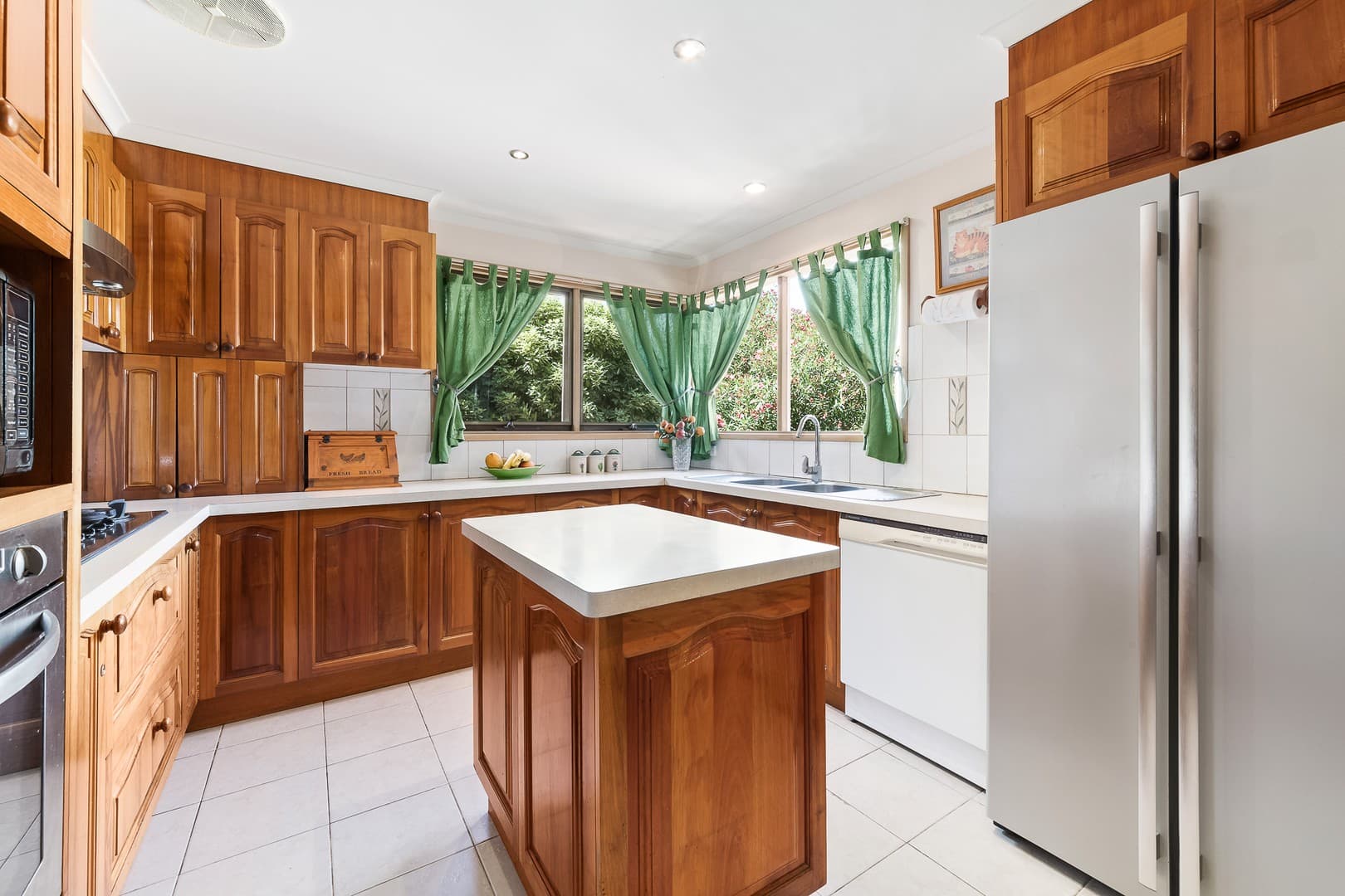 5 Tatterson Court, Templestowe, VIC 3106, Templestowe - Thumbnail 3