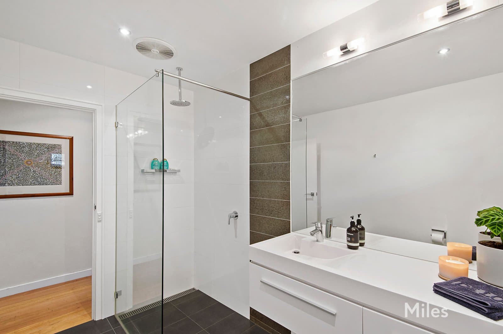 24 Rutherford Road, Viewbank, Viewbank - Image 1