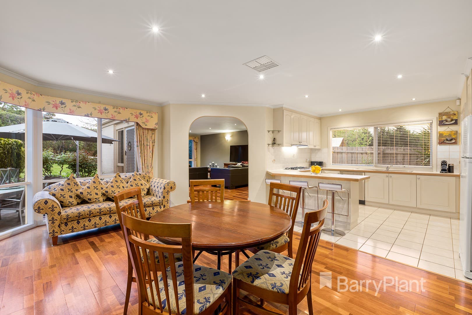4 Carlton Court, Templestowe, VIC 3106, Templestowe - Thumbnail 3